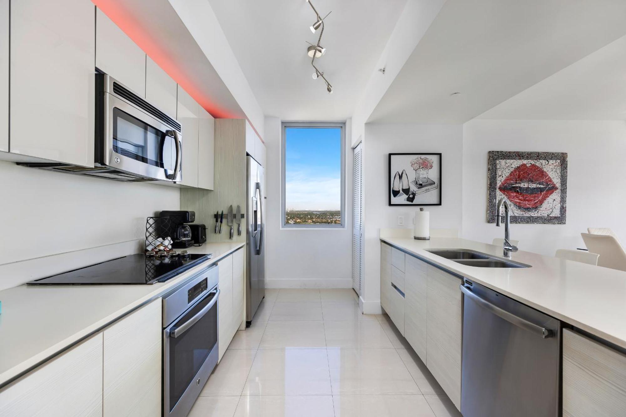Resort-Style Living With Direct Ocean Views - 3Br Beauty Plaja Hallandale Exterior foto