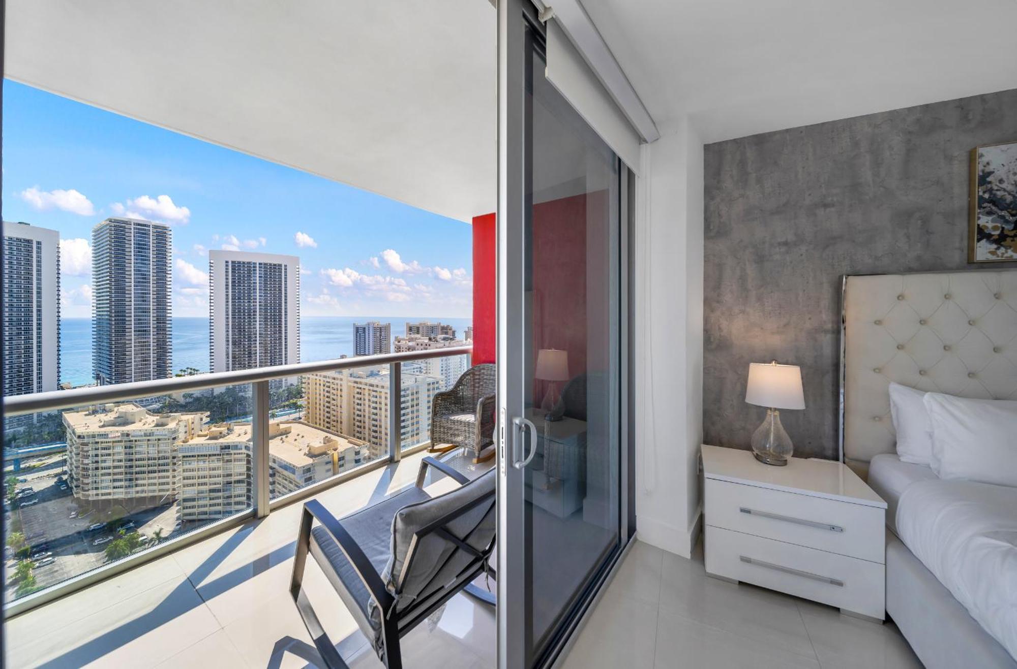 Resort-Style Living With Direct Ocean Views - 3Br Beauty Plaja Hallandale Exterior foto